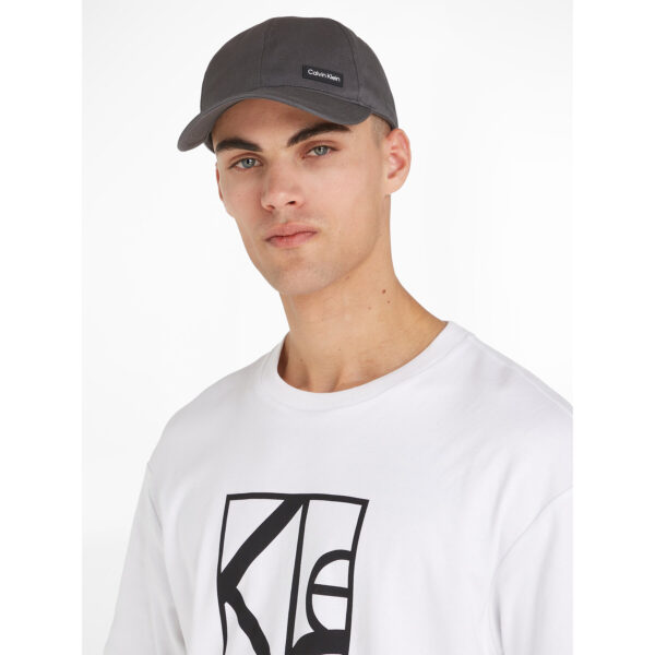 Kepurės vyrams, Kepurė su snapeliu Calvin Klein Essential Patch Bb Cap K50K510487 Pilka